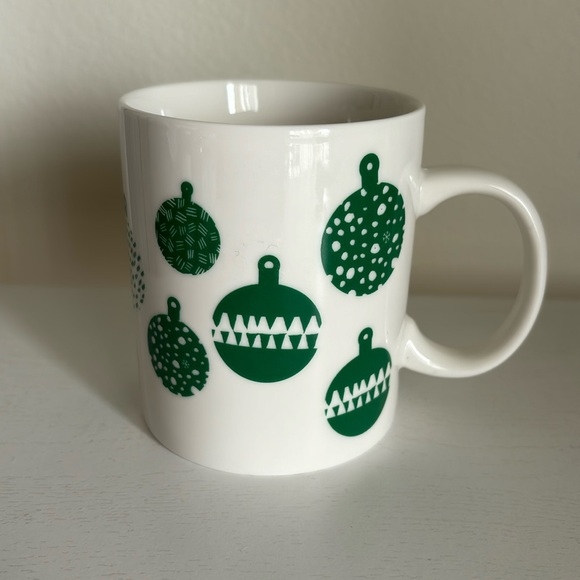 Starbucks Green and White Ornament Mug Cup Holiday 2016 Christmas Festive 12 oz - Picture 3 of 10